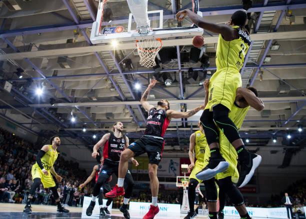 广泛讨论 广泛讨论