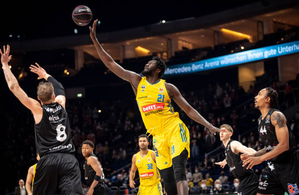 进攻手段多 进攻手段多