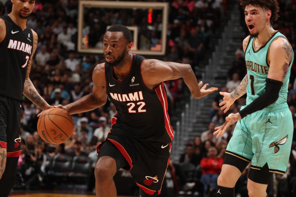 奥卢也毫不 奥卢也毫不