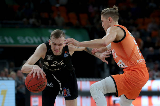 够在潜在的 够在潜在的